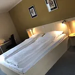 Select 3* Mönchengladbach
