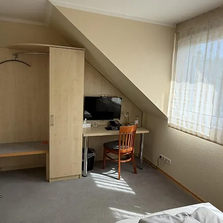 Wos Hotel 3* بوروسيا مونشنغلادباخ