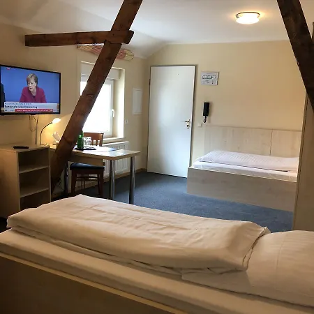 Wos Hotel 3* بوروسيا مونشنغلادباخ